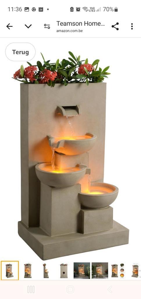 Buiten Water fontein 44 cm L x 31,5 cm B x 74 cm H, Dieren en Toebehoren, Hondenbenches, Zo goed als nieuw, Ophalen