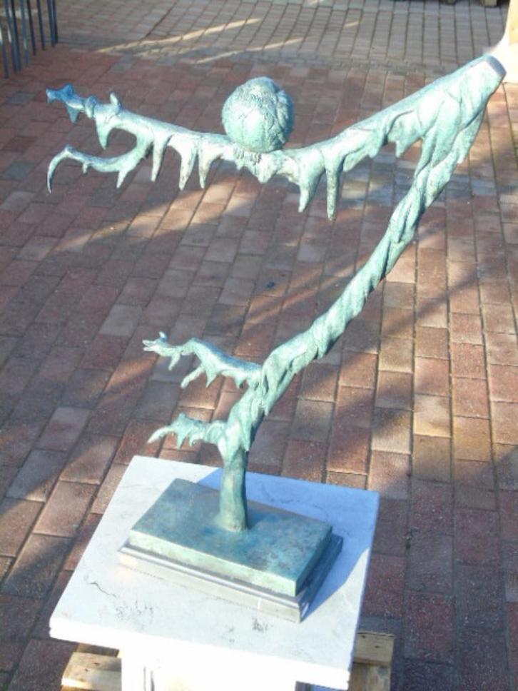 Vogel op tak in de winter in brons, Antiek en Kunst, Antiek | Brons en Koper, Brons, Ophalen