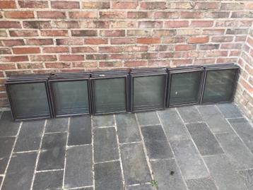 DUBBEL  GLAS beschikbaar voor biedingen