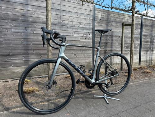 Giant Defy advanced 1 - 2024 NIEUW, Fietsen en Brommers, Fietsen | Racefietsen, Nieuw, Heren, Giant, Meer dan 20 versnellingen