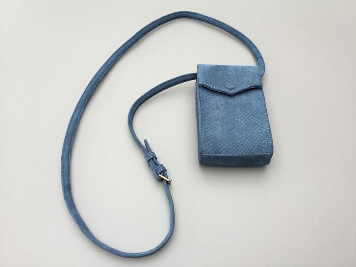 Handtasje crossbody Goede staat, Handtassen en Accessoires, Tassen | Damestassen, Zo goed als nieuw, Schoudertasje, Blauw, Ophalen of Verzenden
