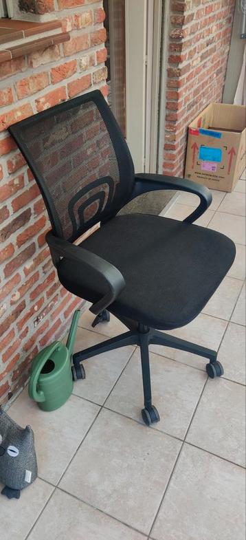 Chaise de bureau état bon