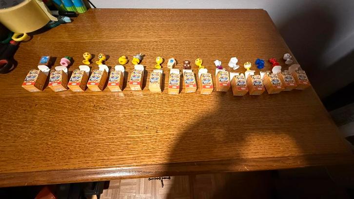 16 Aldi Emoji's van het jaar 2025!, Collections, Actions de supermarché, Aldi, Enlèvement ou Envoi