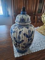 Handgeschilderde vaas, Enlèvement