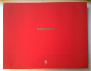 Ferrari 488 GTB portefolio catalogue en anglais, Enlèvement, Comme neuf, Ferrari
