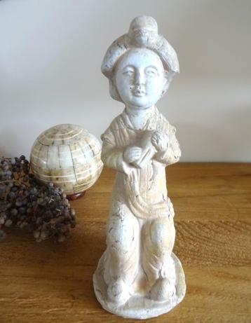 Aziatische dame, mooi vintage beeld in aardewerk. H. 26 cm beschikbaar voor biedingen
