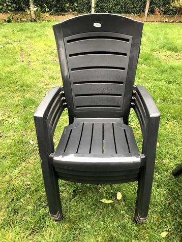 Chaises de jardin - 4 pièces  disponible aux enchères