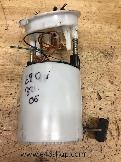 BRANDSTOFPOMP BMW '3 E90 E91 IN DE TANK RECHTS, Auto-onderdelen, Brandstofsystemen, BMW, Gebruikt, Ophalen of Verzenden