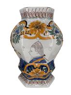 Paire de vases en faïence décor Prince d’Orange – XIXe, Antiquités & Art, Antiquités | Céramique & Poterie, Enlèvement ou Envoi