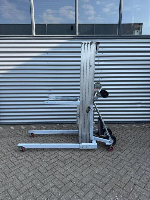 Genie SLC-24 Materiaallift kanaallift (bj 2006), Zakelijke goederen, Machines en Bouw | Liften, Steigers en Ladders