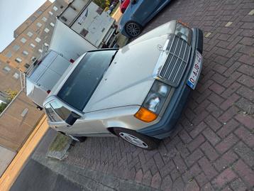 Voiture Oldtimer 250 d + climatisation, Autos, Argent ou Gris, Achat, 5 portes, Diesel