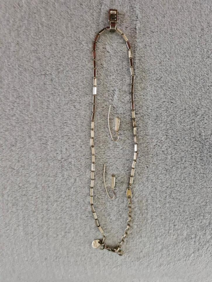 Ketting + oorringen Dyrberg Kern, Handtassen en Accessoires, Kettingen, Zo goed als nieuw, Overige materialen, Zilver, Met kristal