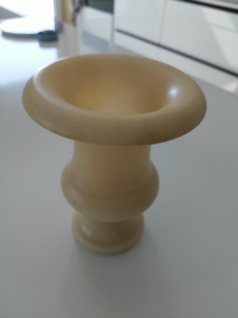Petit vase en albâtre, Moins de 50 cm, Pierre, Comme neuf, Jaune
