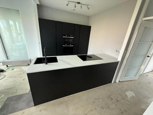 Greeploze matzwarte eilandkeuken/luxe afwerking GEDEMONTEERD, Huis en Inrichting, Keuken | Complete keukens, Zo goed als nieuw