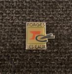 PIN - FORGES-LES-EAUX - FRANCE - FRANKRIJK, Envoi, Utilisé, Ville ou Campagne, Insigne ou Pin's