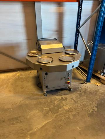 MULTIPAN6 PANNENKOEKEN CARROUSEL  beschikbaar voor biedingen