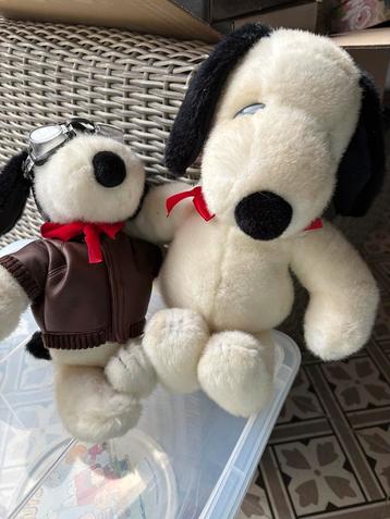 2 vintage knuffels snoopy 30cm en 50cm beschikbaar voor biedingen