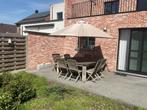 Leuke Hardhouten familie tuintafel met parasol, Ophalen, Gebruikt