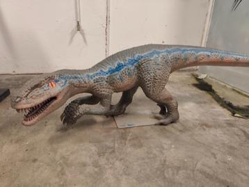 Raptor standbeeld (Blue) beschikbaar voor biedingen