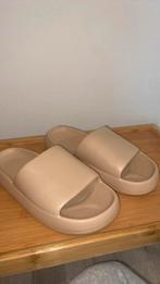 Beige teenslipper, Kleding | Heren, Schoenen, Nieuw, Pantoffels of Sloffen, SHEIN, Overige kleuren