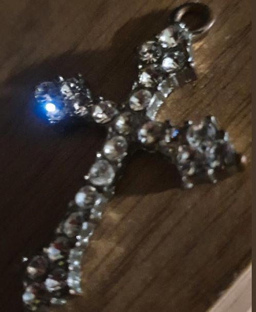 Oude Super KruisHanger., Handtassen en Accessoires, Kettinghangers, Zo goed als nieuw, Verzenden