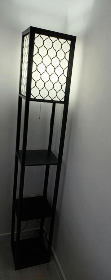 Vloerlamp  beschikbaar voor biedingen