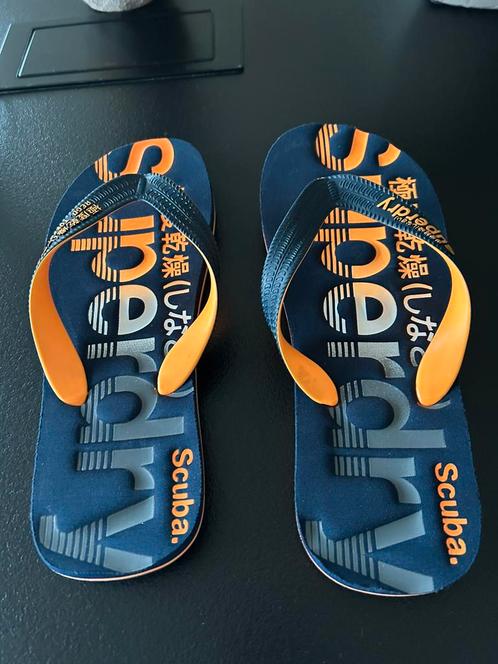 Gloednieuwe prachtige sterke herenslippers maat 42, Kleding | Heren, Badmode en Zwemkleding, Overige maten, Oranje, Ophalen of Verzenden