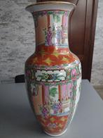 Chinese vaas met rode tinten, Antiek en Kunst, Antiek | Vazen, Ophalen