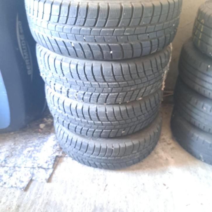 Michelin volkswagen winterbanden op stalen velgen – 4 stuks, Auto diversen, Aanhangwagen-onderdelen, Zo goed als nieuw, Ophalen
