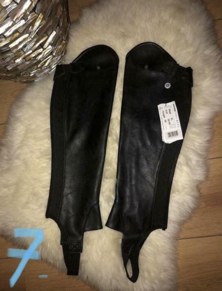 Mooie zwart lederen chaps van Suedwind - NIEUW - ML, LL, Dieren en Toebehoren, Paardrijkleding, Nieuw, Ophalen of Verzenden