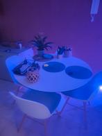 Witte Ronde Kwalitatieve Tafel & Vier Stoelen, Huis en Inrichting, Tafels | Eettafels, Ophalen, Zo goed als nieuw