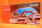 Voetgangersbrug - FALLER 120179 - H0 - 1:87, Hobby en Vrije tijd, Overige merken, Gelijkstroom of Wisselstroom, Brug, Tunnel of Gebouw