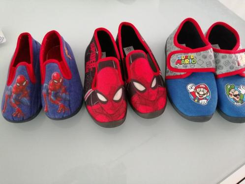 Jongens pantoffels Mario & Spider man, Enfants & Bébés, Vêtements enfant | Chaussures & Chaussettes, Comme neuf, Garçon, Enlèvement ou Envoi