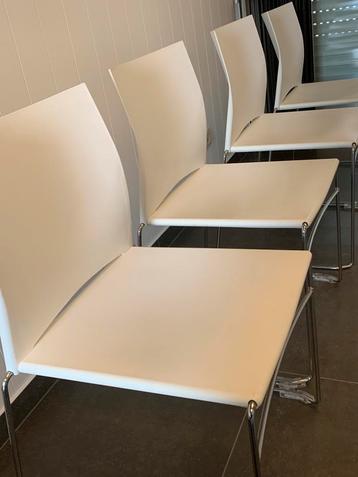 Set van 4 stapelbare bureelstoelen S450  beschikbaar voor biedingen