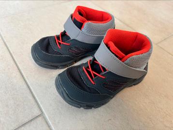 Quechua wandelschoenen maat 25 beschikbaar voor biedingen