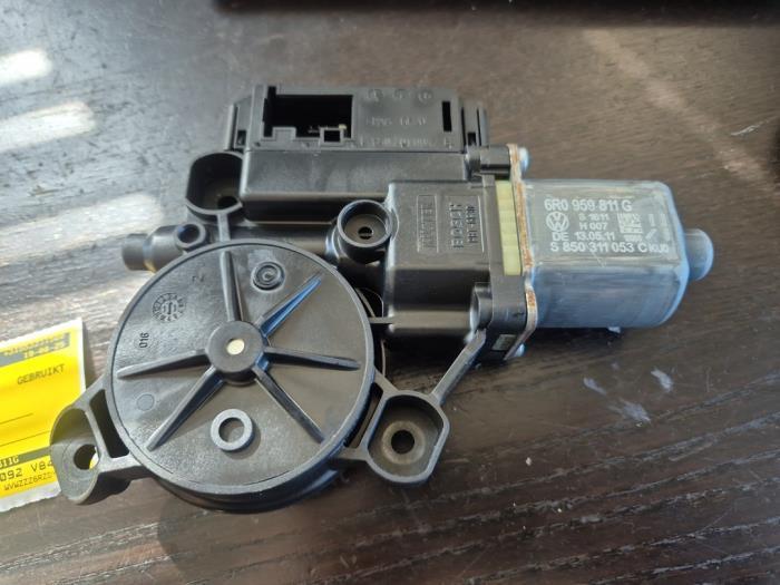 Moteur de vitre portière d'un Volkswagen Polo, Autos : Pièces & Accessoires, Carrosserie & Tôlerie, Volkswagen, Utilisé, 3 mois de garantie