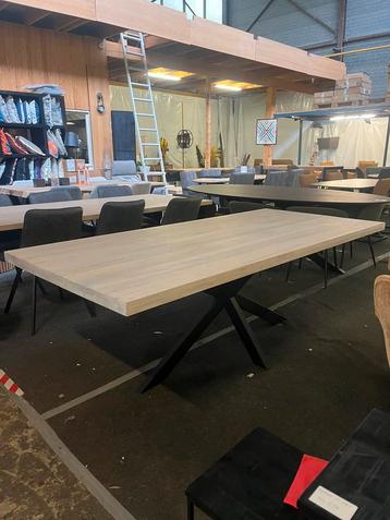 Massief Eiken Eettafel - Whitewash Monocoat - 220cm beschikbaar voor biedingen
