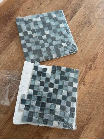 Muurtegels voor badkamer of keuken. beschikbaar voor biedingen