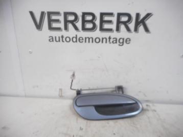PORTIERGREEP BUITEN RECHTS VOOR Opel Omega B (25 / 26 / 27) beschikbaar voor biedingen