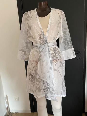 Liplijm hemd of kimono beschikbaar voor biedingen