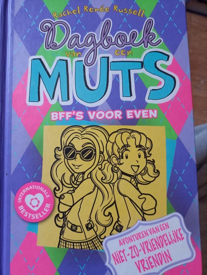 Rachel Renée Russell - BFF's voor even, Boeken, Kinderboeken | Jeugd | 10 tot 12 jaar, Zo goed als nieuw, Ophalen of Verzenden