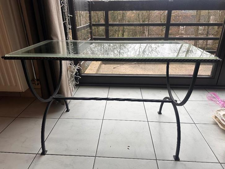 Glazen salontafel in goede staat, Huis en Inrichting, Tafels | Salontafels, Gebruikt, 50 tot 75 cm, Minder dan 50 cm, 50 tot 100 cm