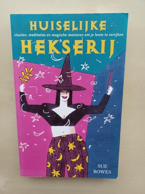 Huiselijke Hekserij, Boeken, Esoterie en Spiritualiteit, Gelezen, Ophalen of Verzenden