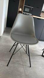 Stoelen, Ophalen, Zo goed als nieuw