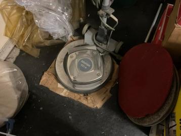 (Semi)Proffesionele schuur-boenmachiene voor parketbehandel., Enlèvement, Utilisé, 600 à 1200 watts, Autres types