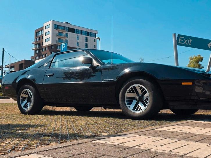 Pontiac Firebird 1989 2.8 V6 Full Line Exchange, Auto's, Oldtimers, Particulier, Pontiac, Elektrisch, Overige bekleding, Ophalen