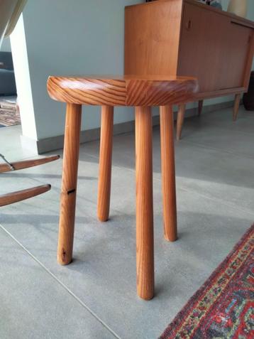 1970s vintage pitch pine houten krukje stool tabouret beschikbaar voor biedingen