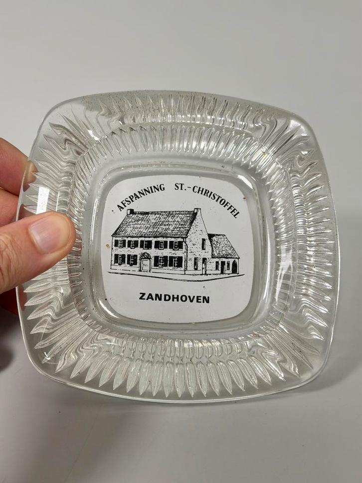 Vintage glazen asbak Afspanning St Christoffel Zandhoven, Verzamelen, Rookartikelen, Aanstekers en Luciferdoosjes, Asbak, Ophalen of Verzenden