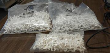 kruisjes voor voegen tegels 3 mm beschikbaar voor biedingen