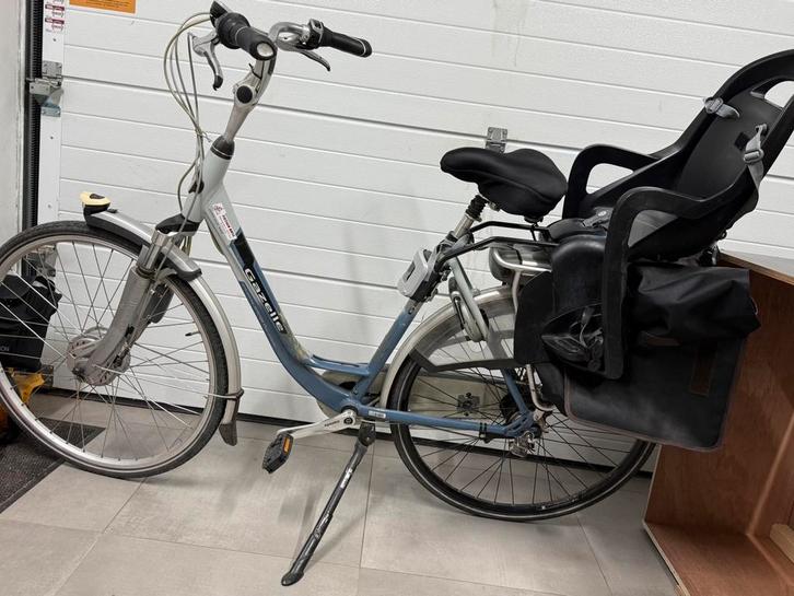 Elektrische fiets gazelle - batterij 11aH anderhalf jaar, Fietsen en Brommers, Fietsen | Dames | Moederfietsen, Zo goed als nieuw